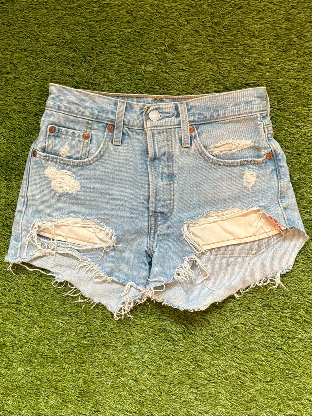 Levi’s 501 High Rise Distressed Denim Shorts W24